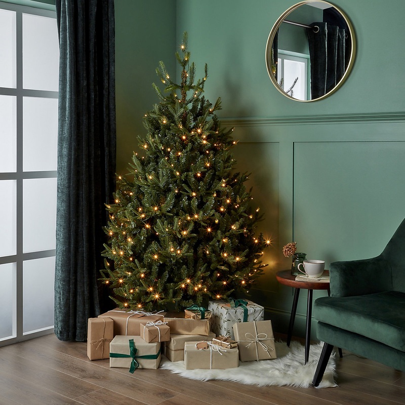 6ft Full Fraser Fir Warm white LED Pre-lit Artificial Christmas tree - Green
