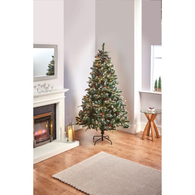6.5ft Pre-Lit 360 LED New Jersey Christmas Tree