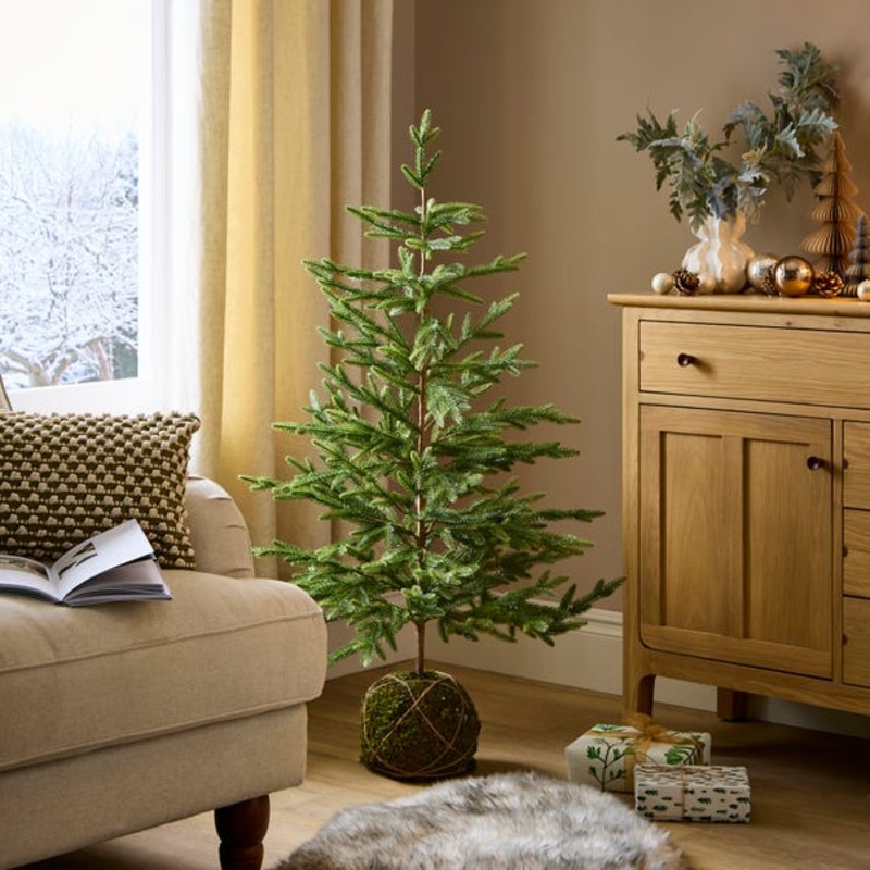 4ft Christmas Tree in Artificial Moss Base