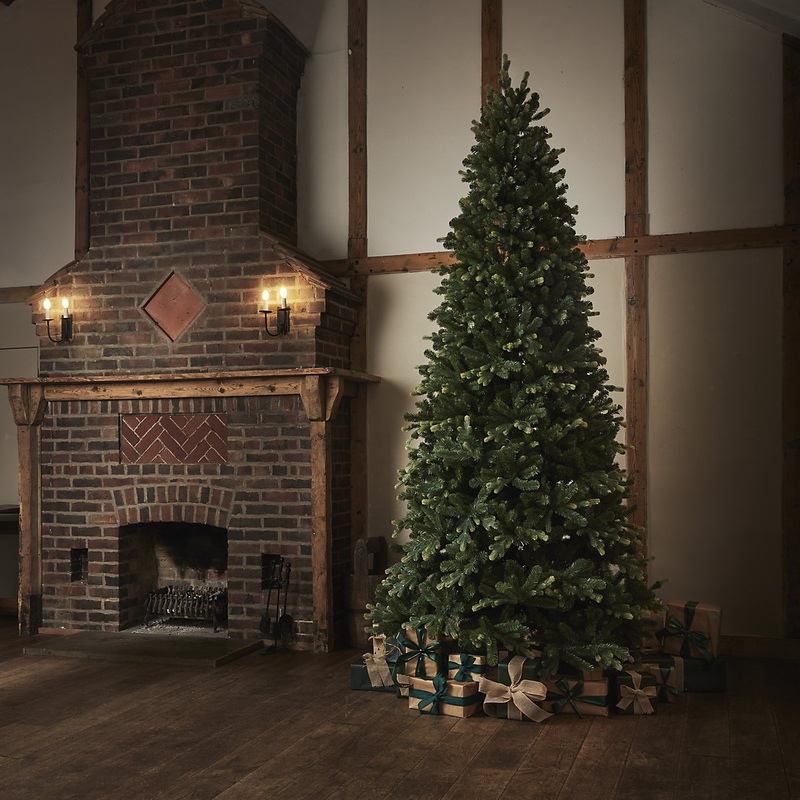 10ft Olber Natural effect Hinged Full Artificial Christmas tree - Green