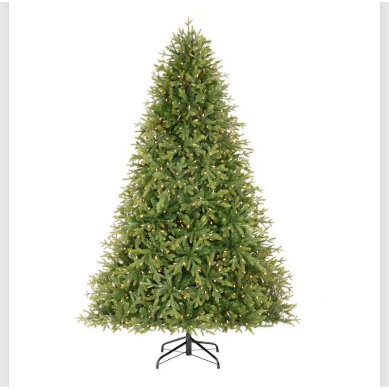 Home Accents Holiday 9ft Dunland Fir LED Tree