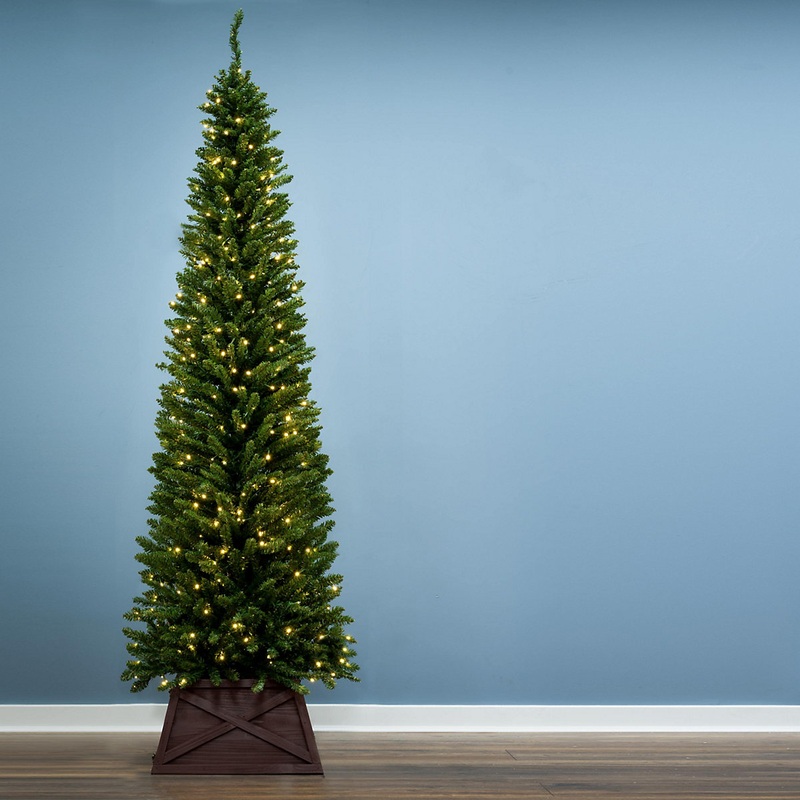 The Pre-lit 4ft Green Italian Pencilimo Tree with hinged branches