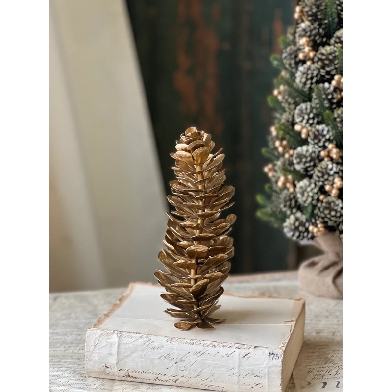 9" Epaulette Pinecone