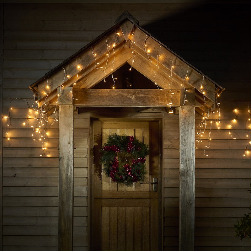 720 Warm white LED Icicle lights With timer function & 29.8m Clear cable