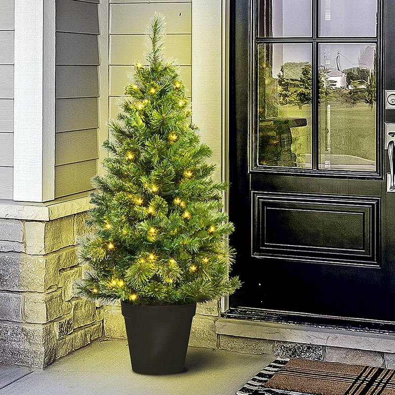 The 4ft Pre-lit Majestic Dew Pine Potted Tree (Outdoor)