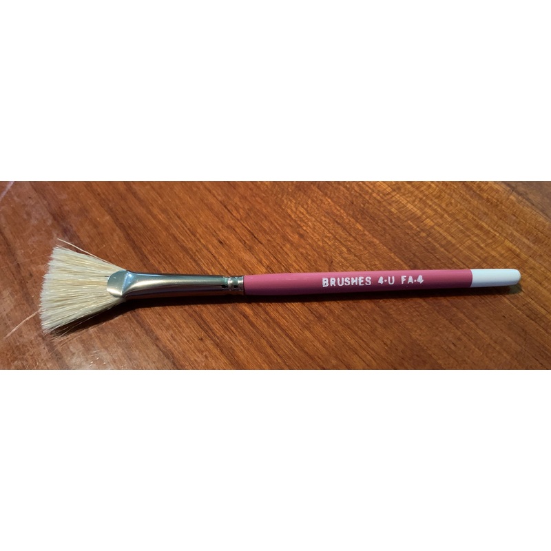 Dona Brushes 4 U Fan Brush FA-4